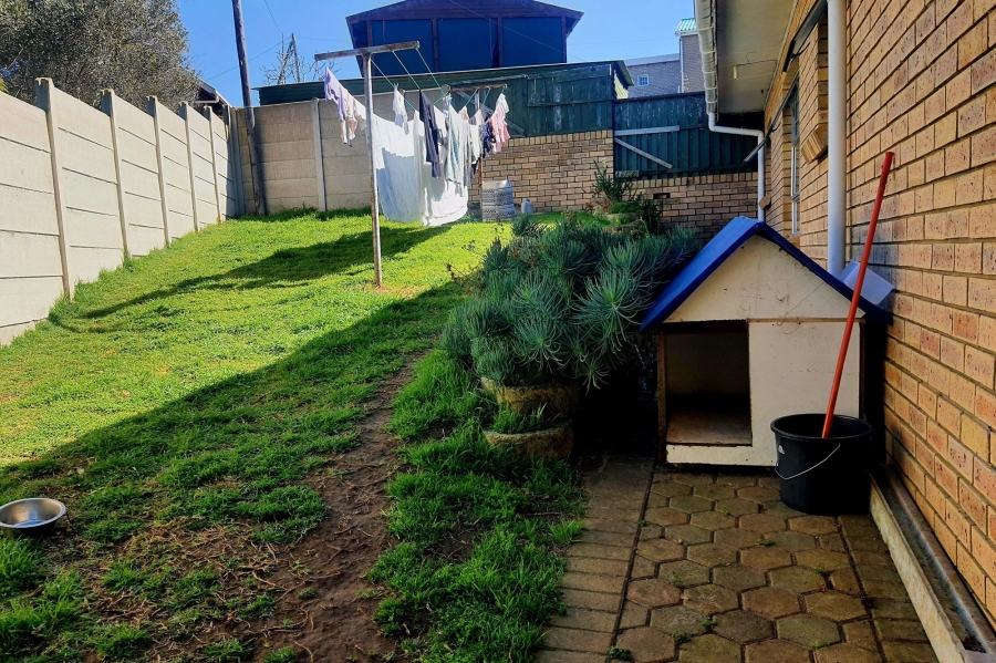 2 Bedroom Property for Sale in Dana Bay Western Cape